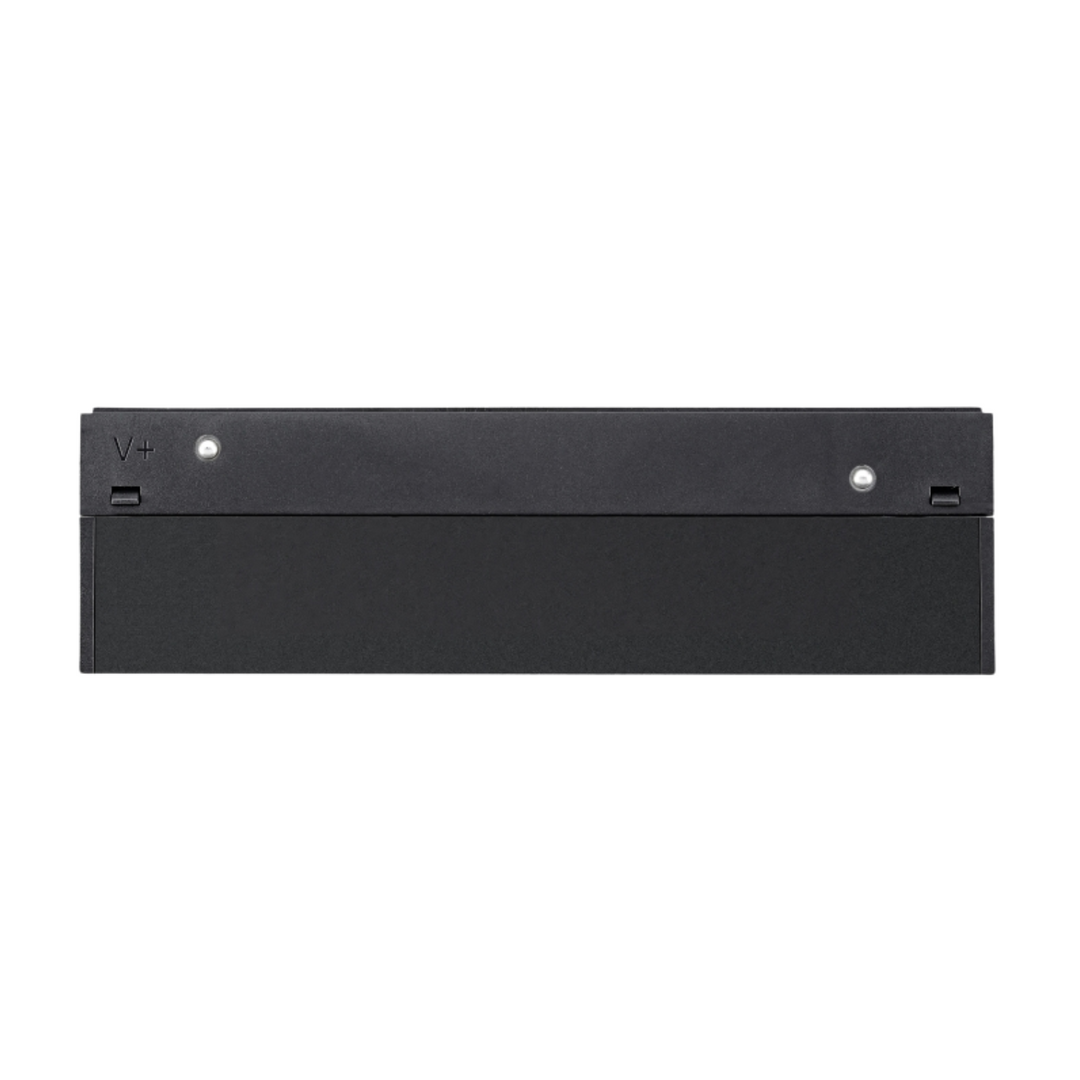 The track light is in slim linear design, modern and simple.