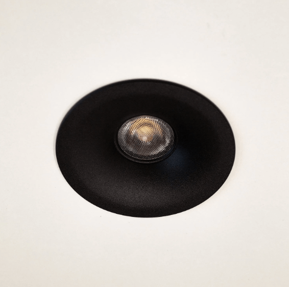 Yarra Premium Downlight - Black Fixed Downlight on White Ceiling - IP54 - Dimmable - 3000K - Curved Trim